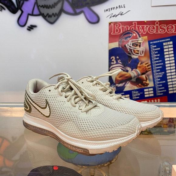Nike Shoes - Cream Nike Zoom All Out